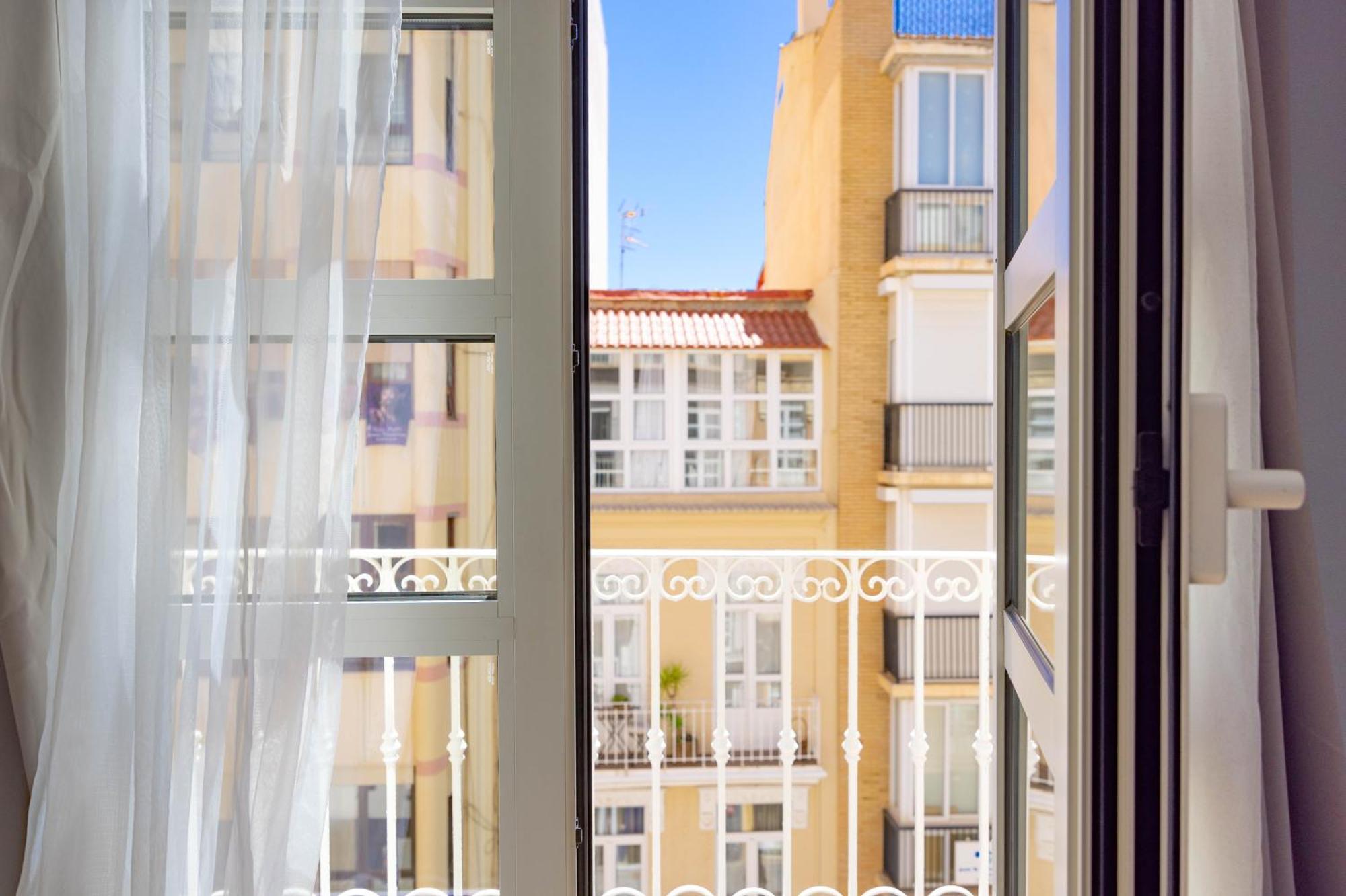 Apartamentos Turísticos Metropolis Cartagena Bagian luar foto
